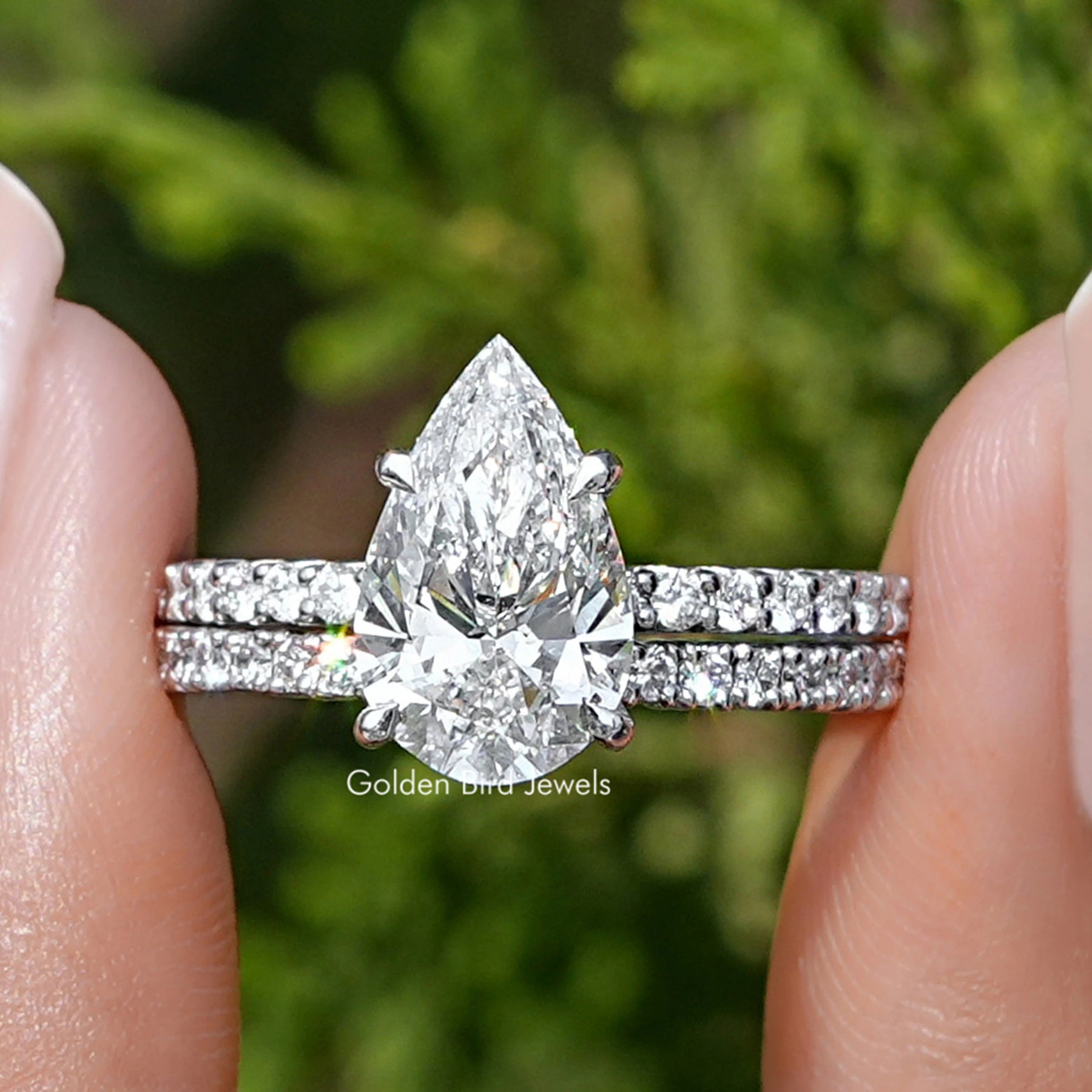 Birnenförmiger, im Labor gezüchteter Diamant-Ehering