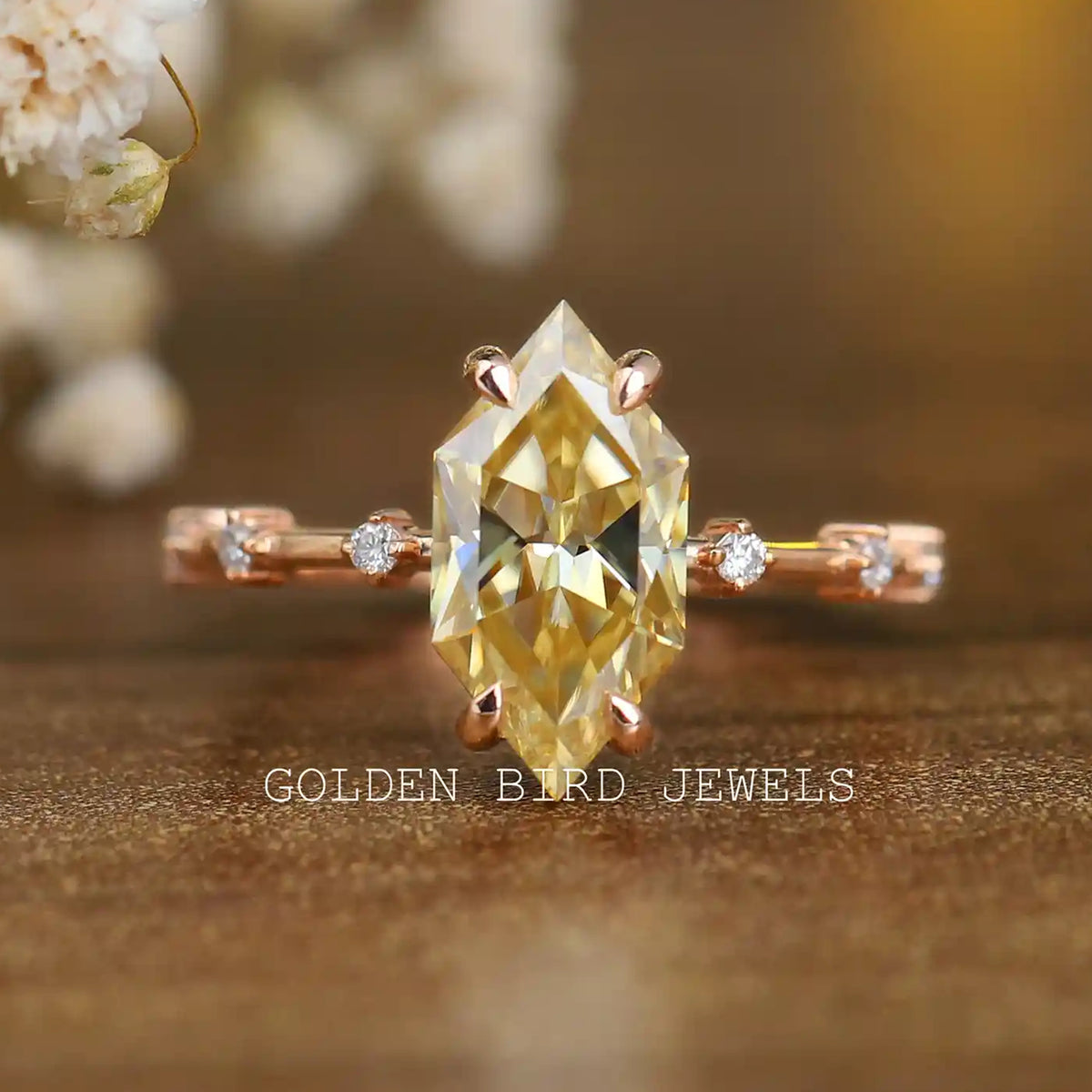 3 Karat gelber holländischer Marquise-Moissanit-Ring