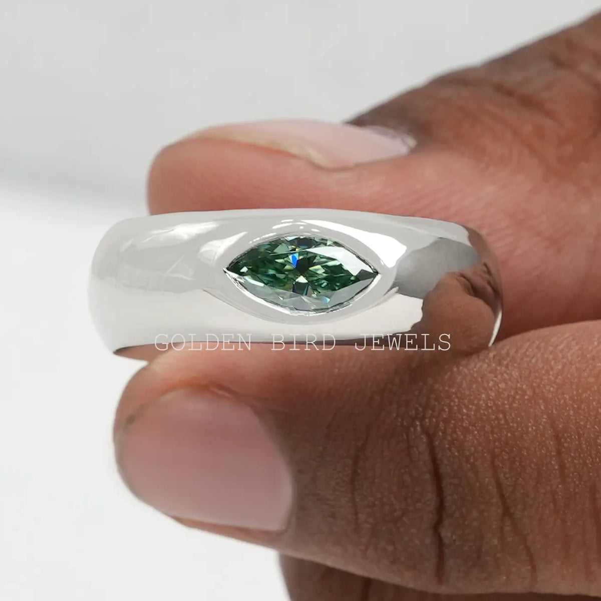 Marquise Moissanite Flush Set Solitär-Verlobungsring