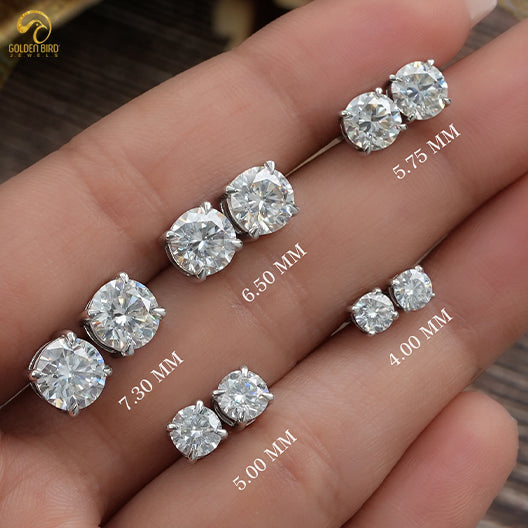 Solitär-Ohrring mit Moissanit im Rundschliff