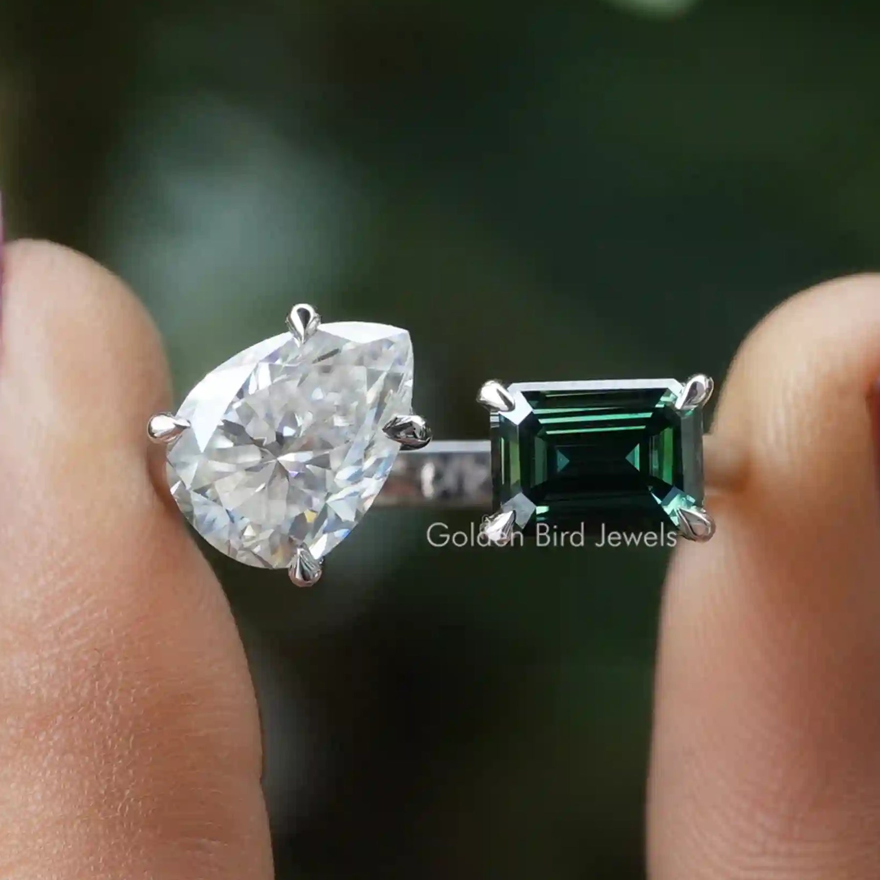 Emerald And Pear Cut Toi Et Moi Moissanite Ring