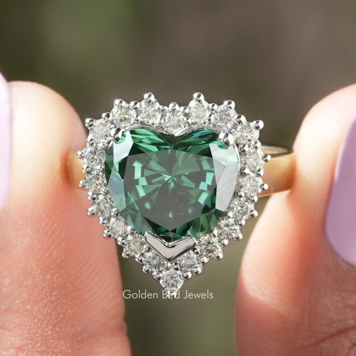 Herzförmiger Moissanit Halo Verlobungsring