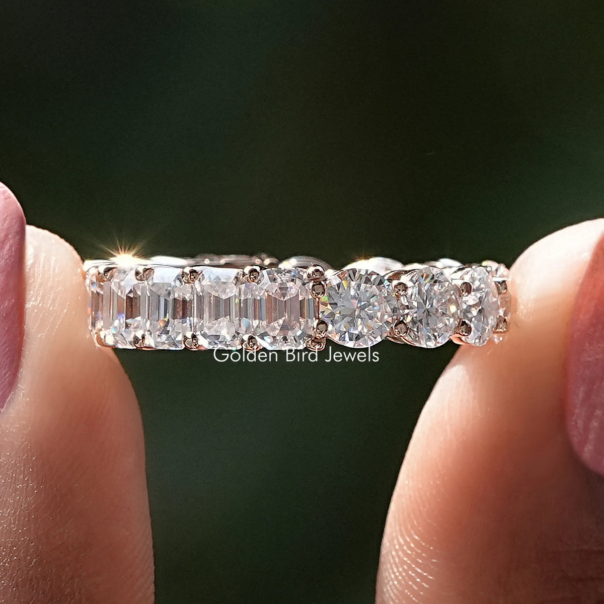 Halber Smaragd & Moissanit-Band im Rundschliff