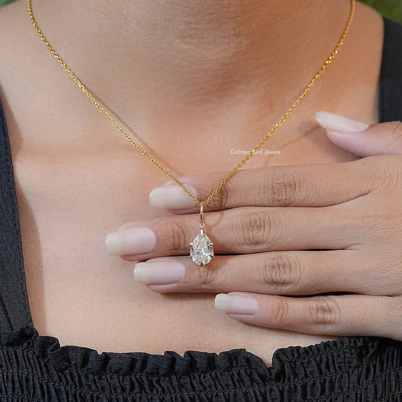 Loose MiaDonna lab-grown diamonds in a variety of cuts