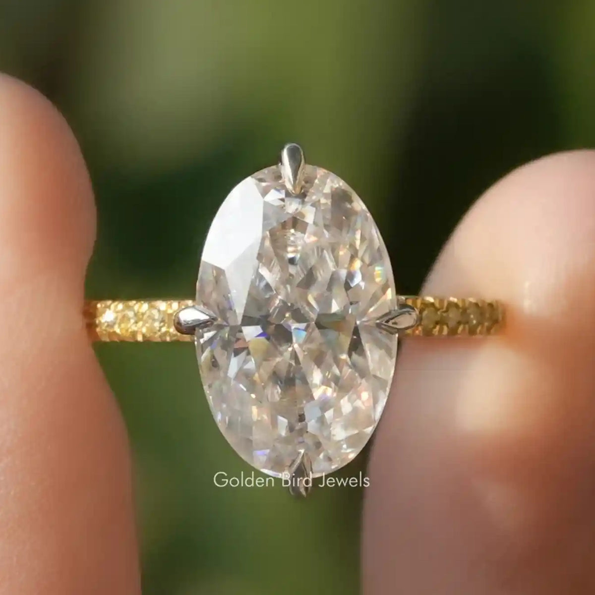 Zerquetscht Eis Ovaler Schnitt Moissanit Verlobungsring