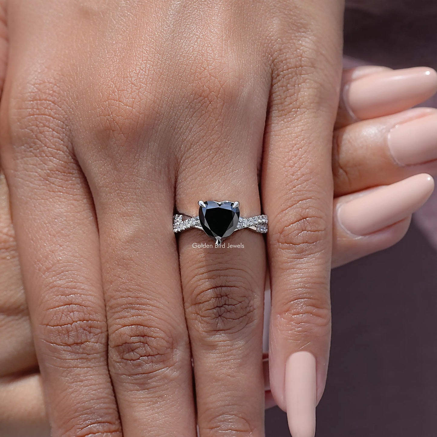 Black Heart Moissanite Gemstone Twisted Accent Band