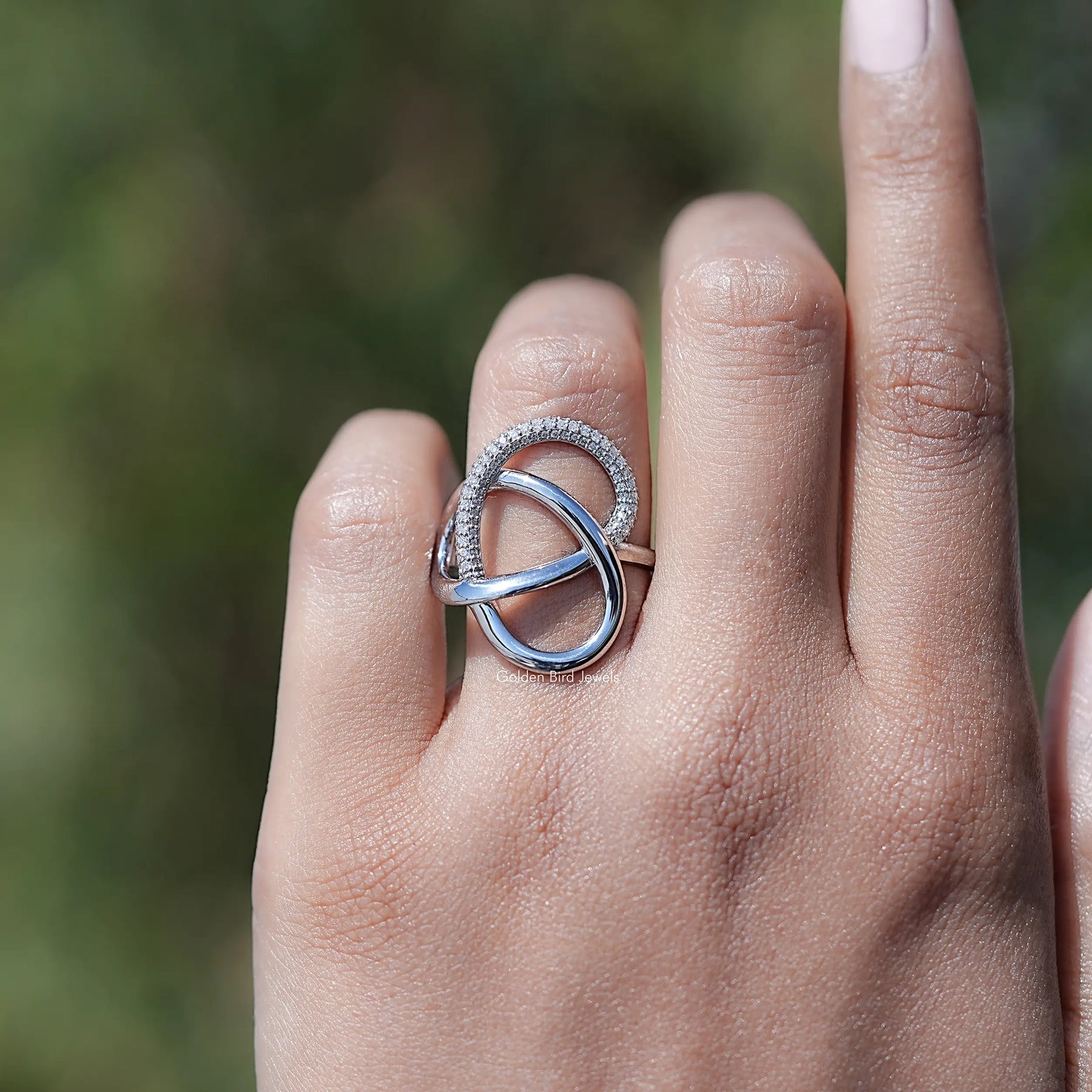 Round Cut Lab Diamond Criss Cross Loop Band