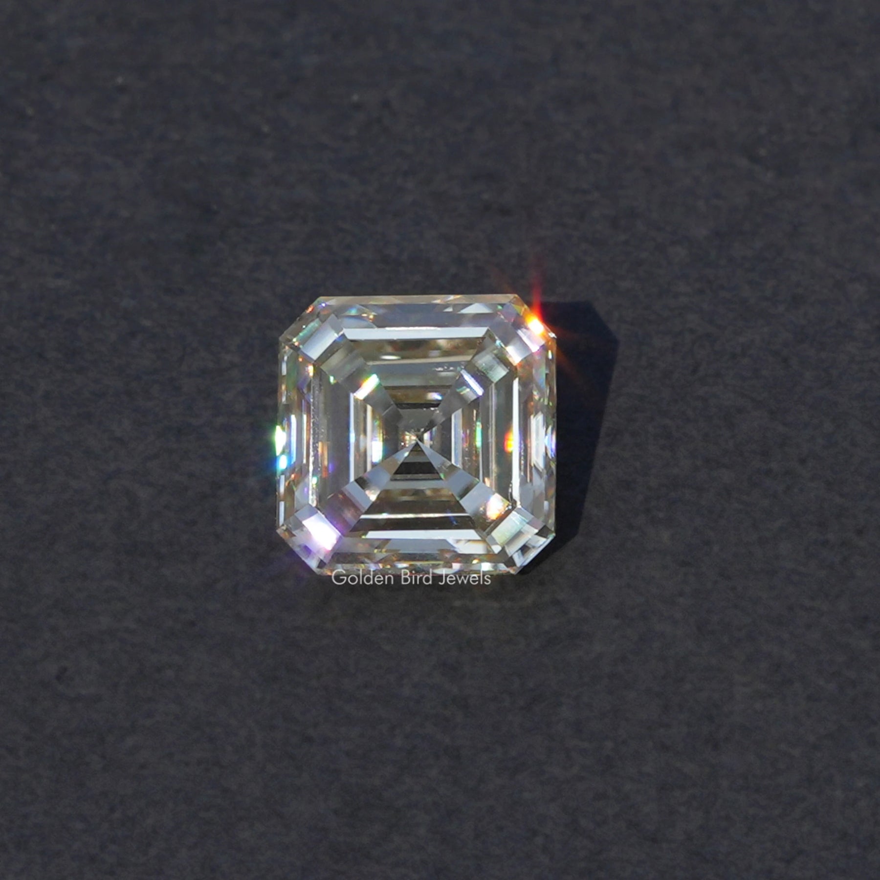 2,85 Karat Off White Asscher Moissanit loser Stein