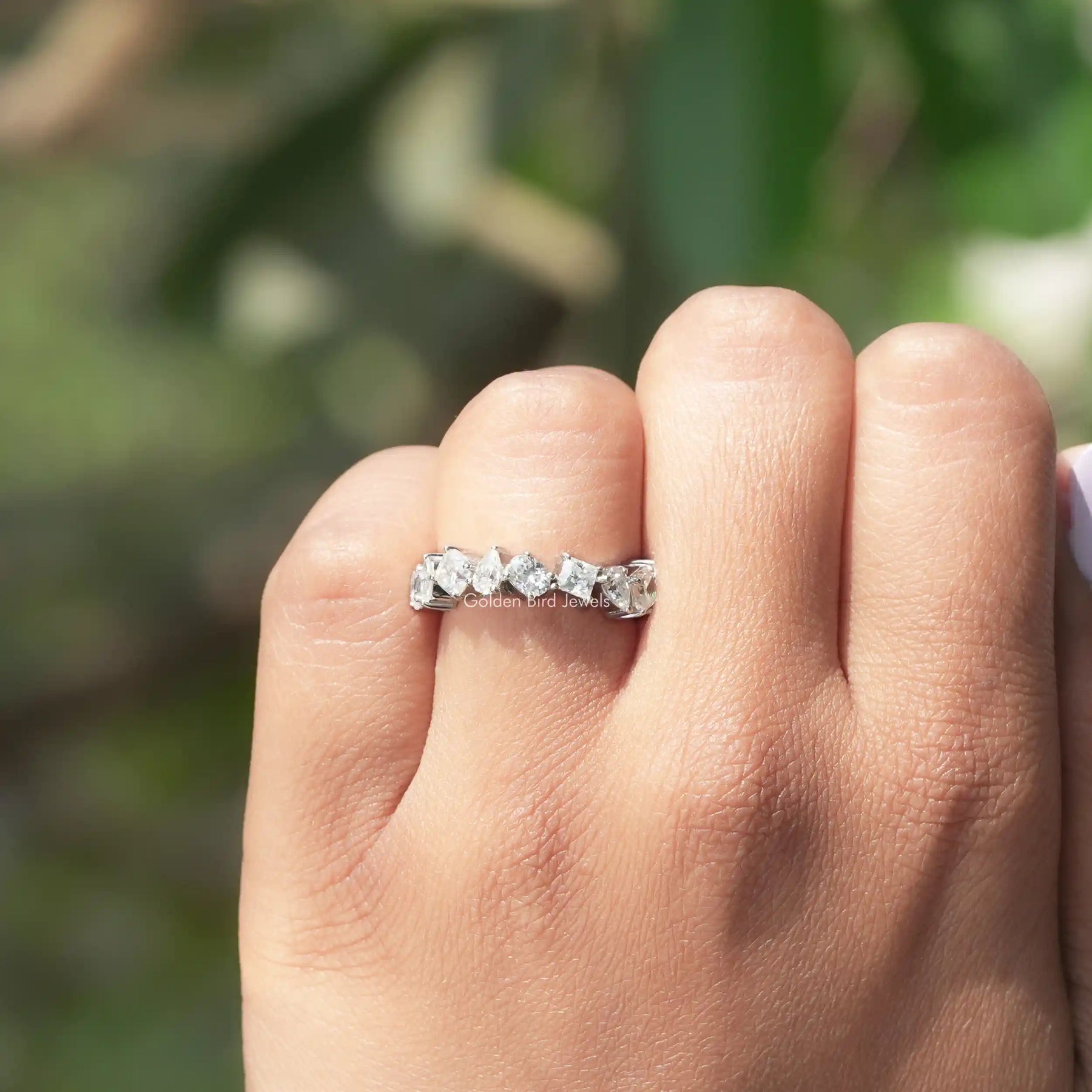Mehrförmiger Pear-Princess-Moissanit-Eternity-Ring in Birnenform