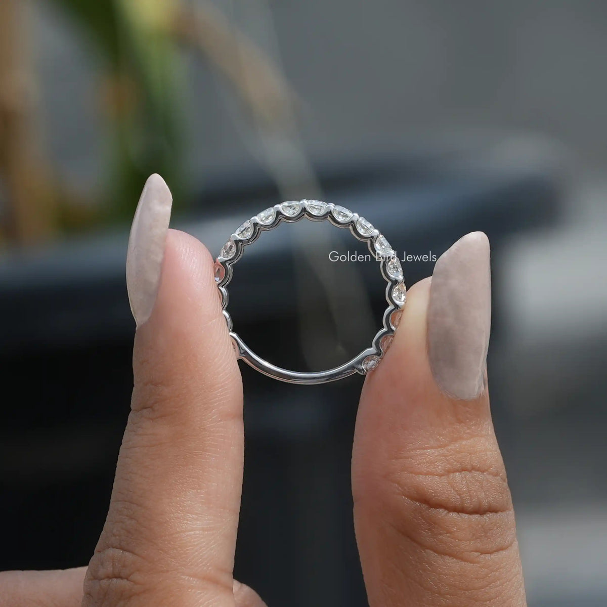 Alter europäischer Moissanit 3/4 Eternity Ring im Rundschliff