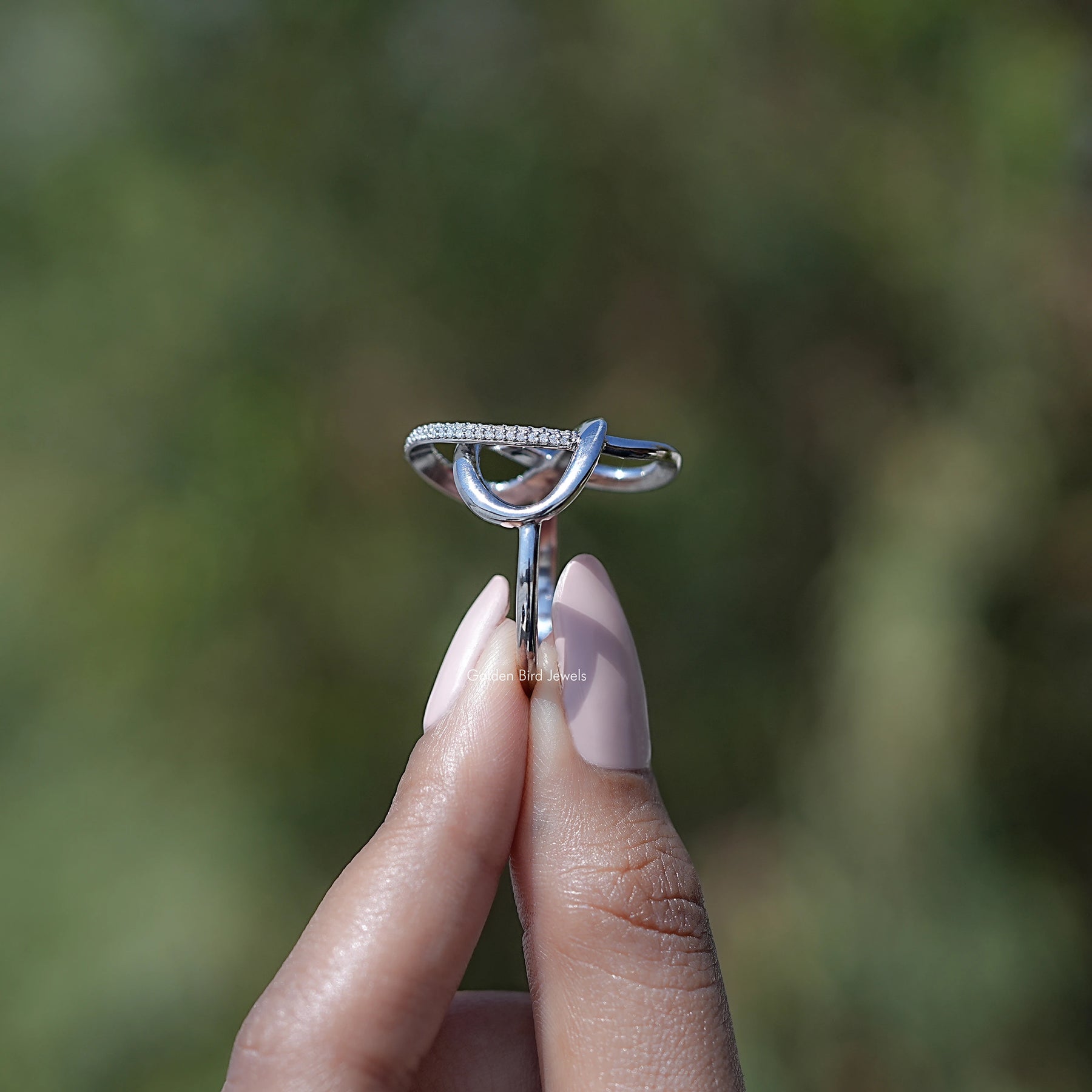 Round Cut Lab Diamond Criss Cross Loop Band