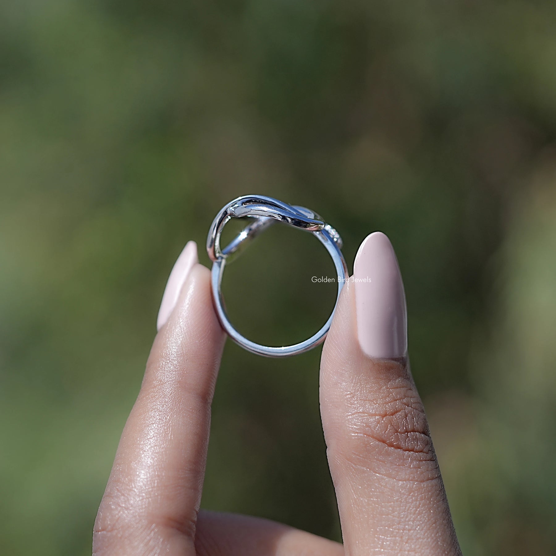 Round Cut Lab Diamond Criss Cross Loop Band