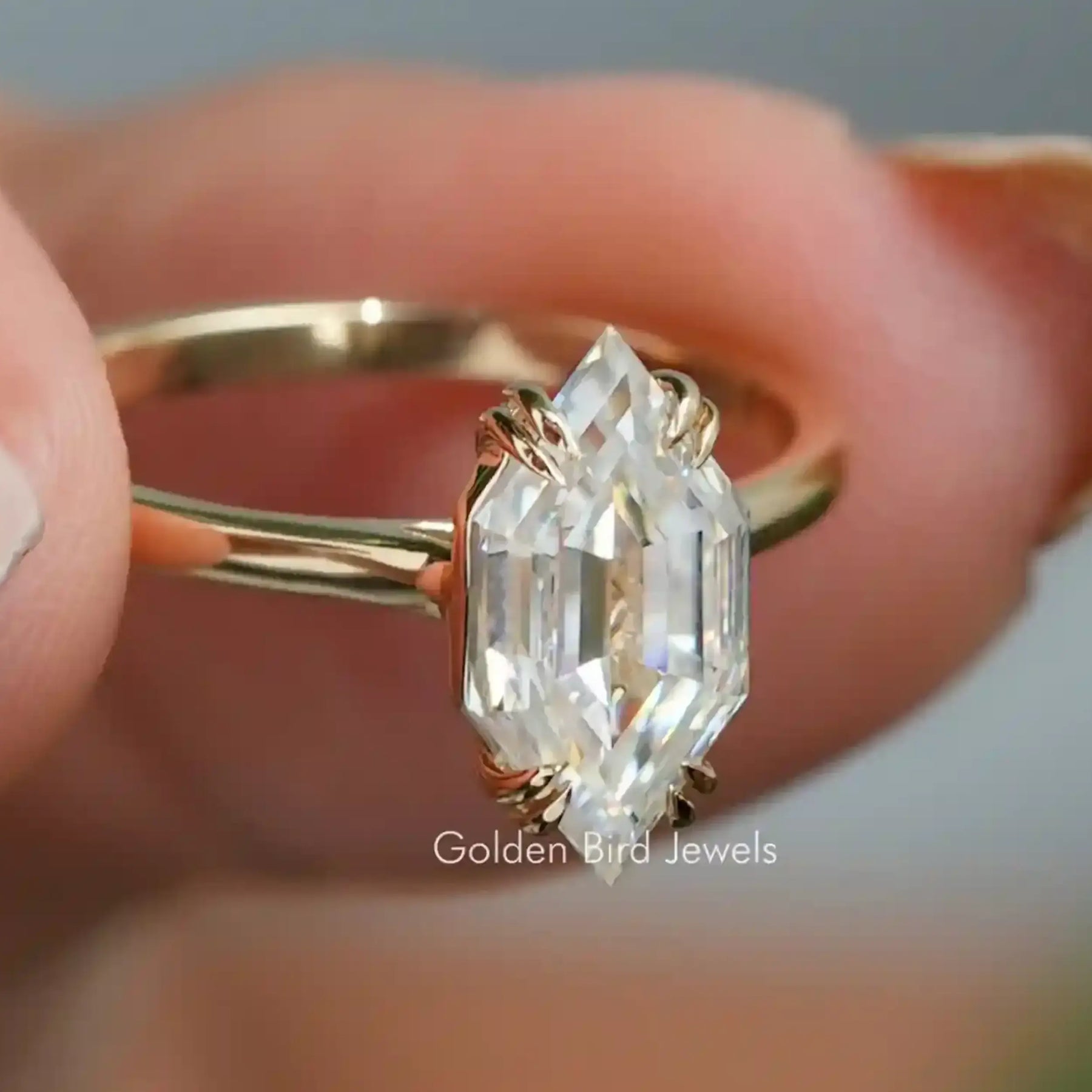 Niederländischer Marquise-Moissanitring mit Stufenschliff