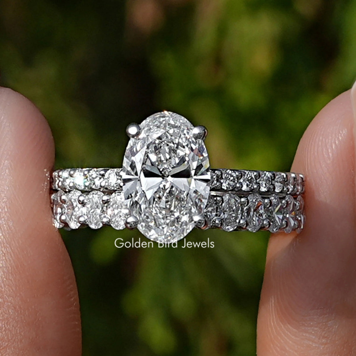 Ovaler Schnitt Labor-Diamant-Ehering-Set
