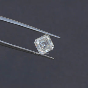 [This colorless asscher cut loose stone crafted with VVS clarity]-[Golden Bird Jewels]