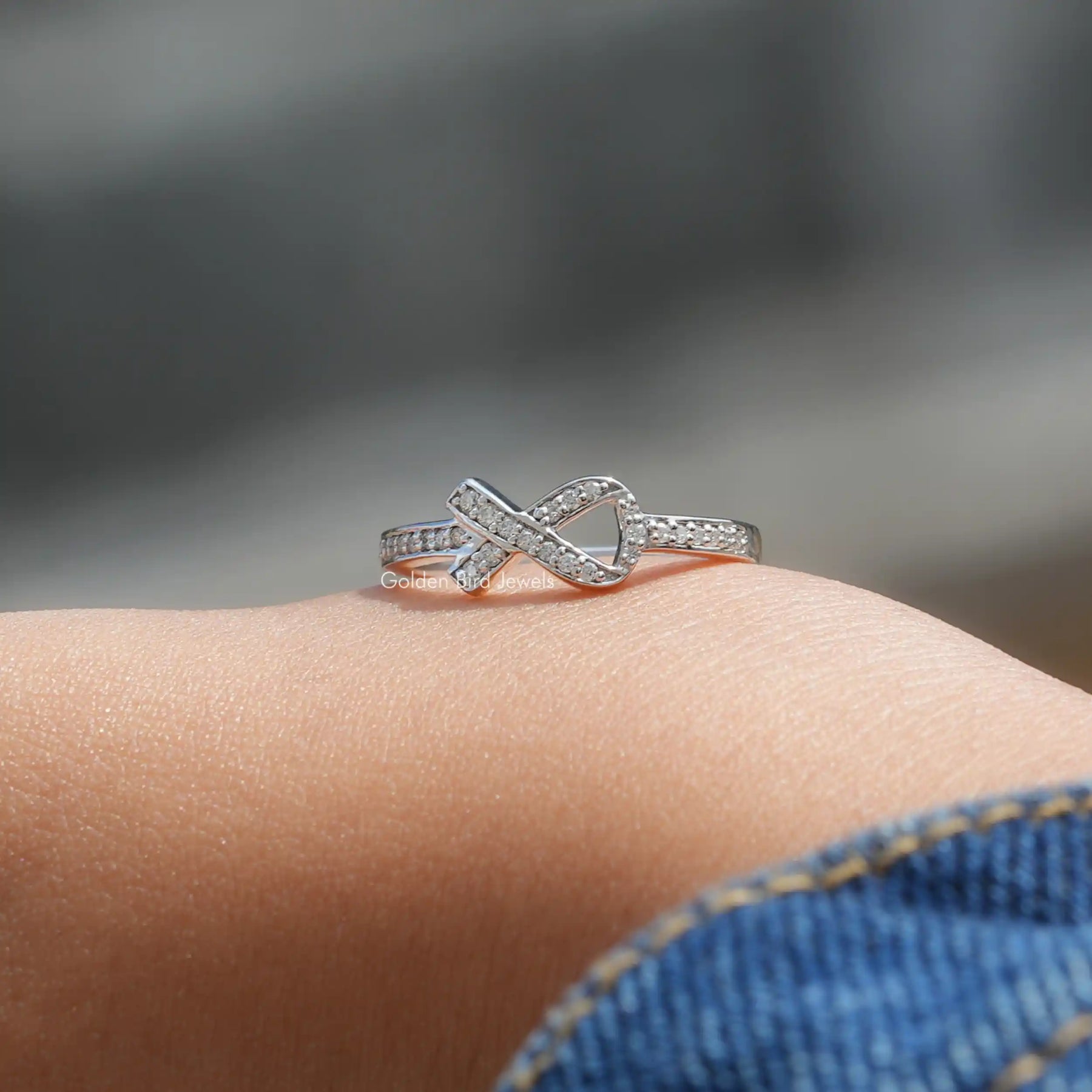 [This ring made of 18k white gold and round cut stones]-[Golden Bird Jewels]