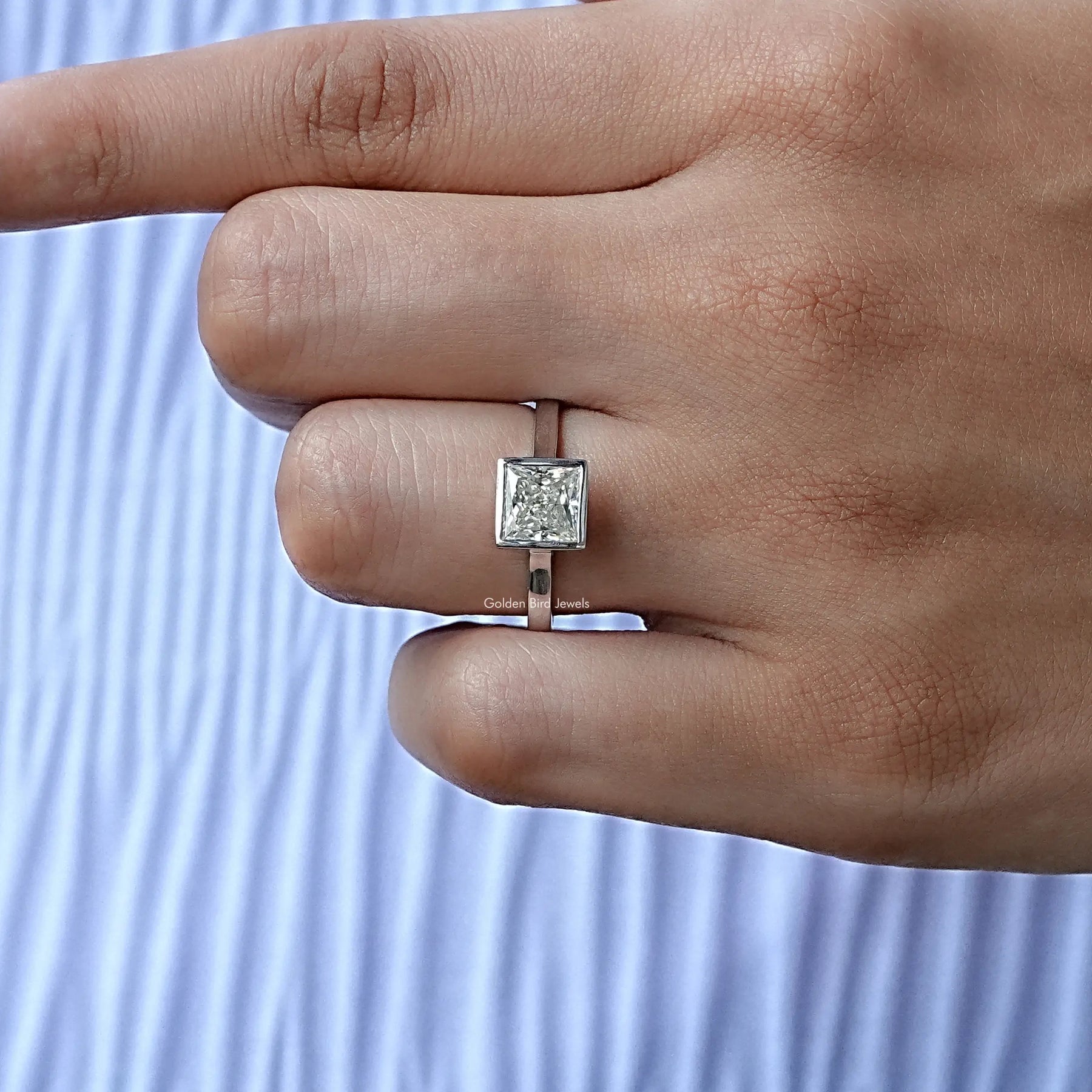 [Bezel Setting Princess Cut Solitaire Engagement Ring]-[Golden Bird Jewels]