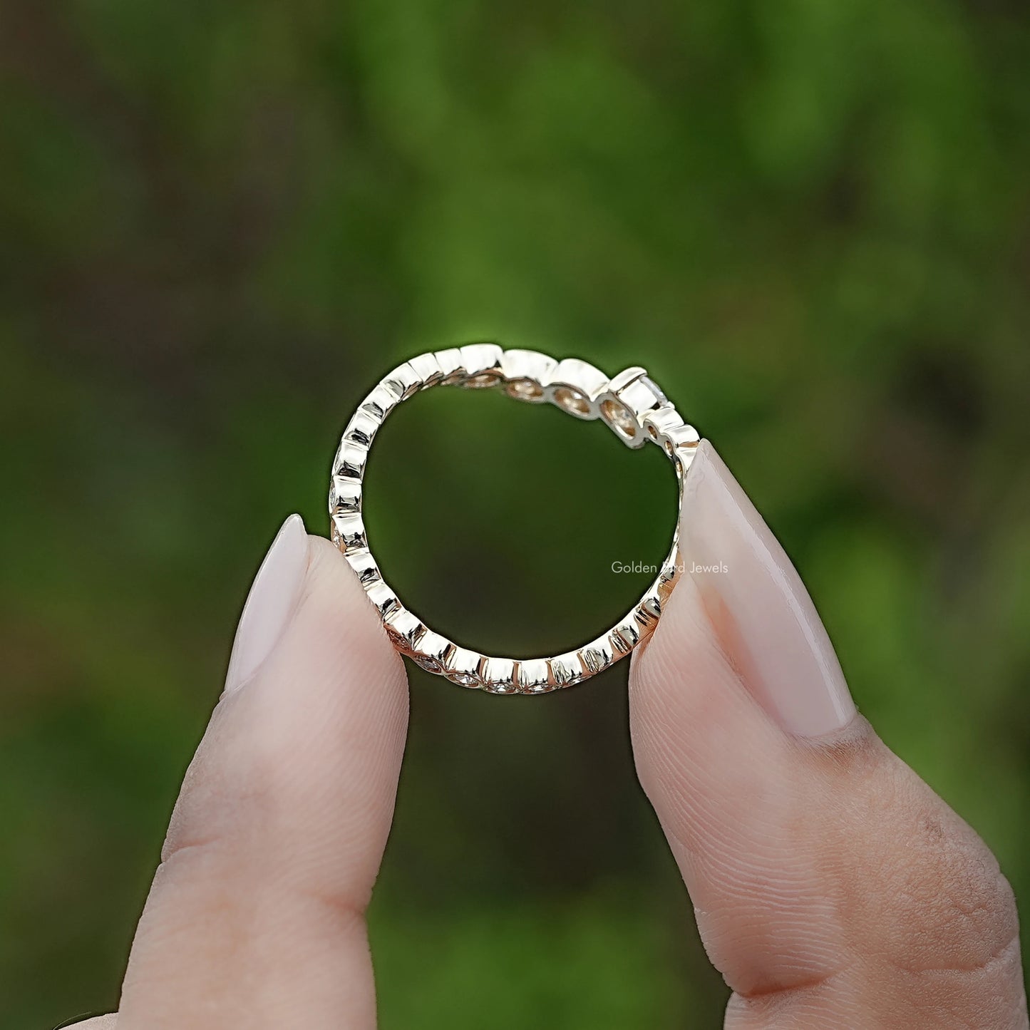 Round Shaped Moissanite Curved Full Eternity Band