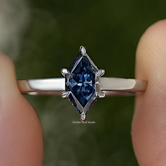 Blauer niederländischer Marquise-schliff Moissanit Hidden Halo Ring