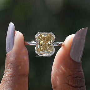 [Canary Yellow Radiant Cut Moissanite Solitaire Ring]-[Golden Bird Jewels]