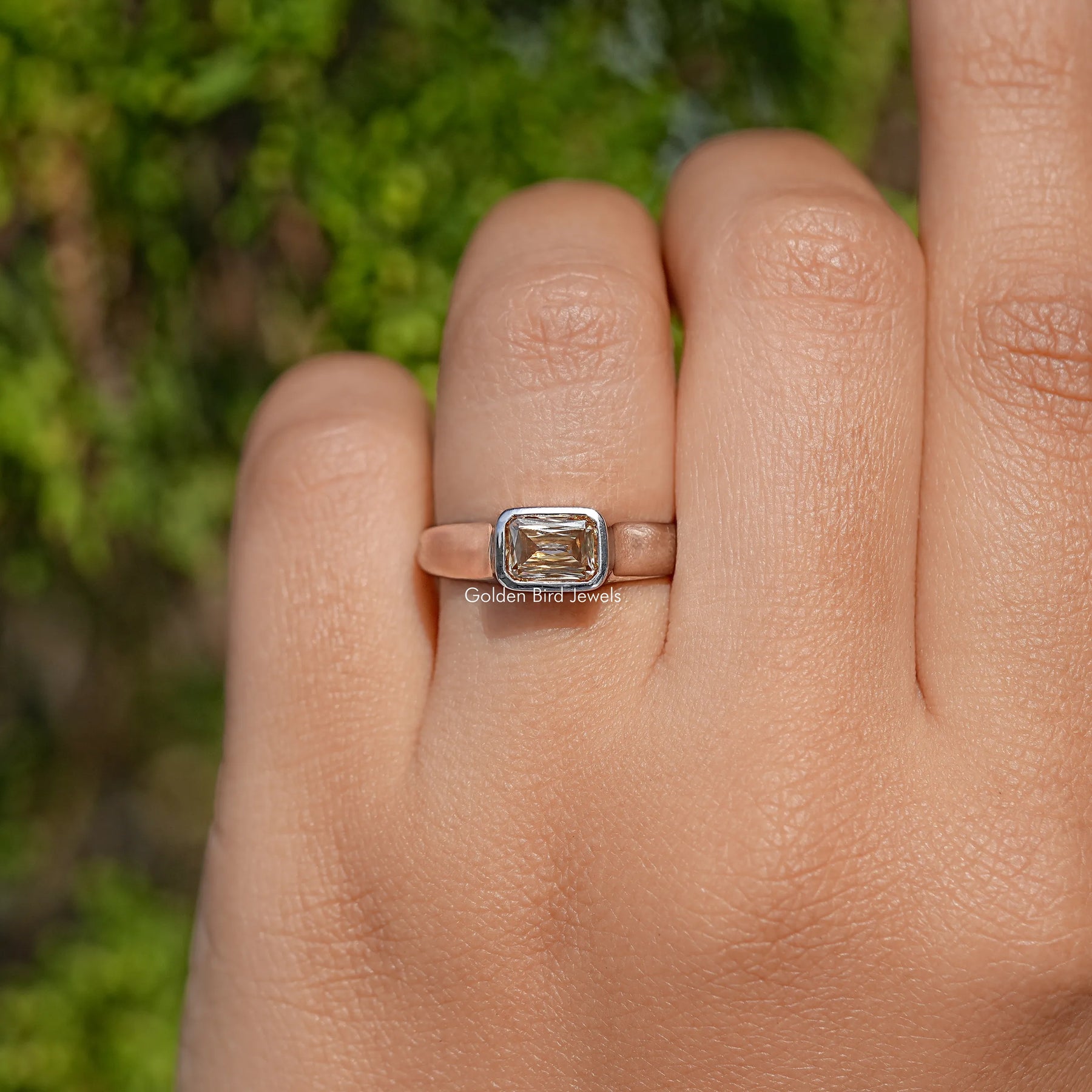 Champagnerfarbener Criss-Cut-Moissanit-Solitär-Ehering