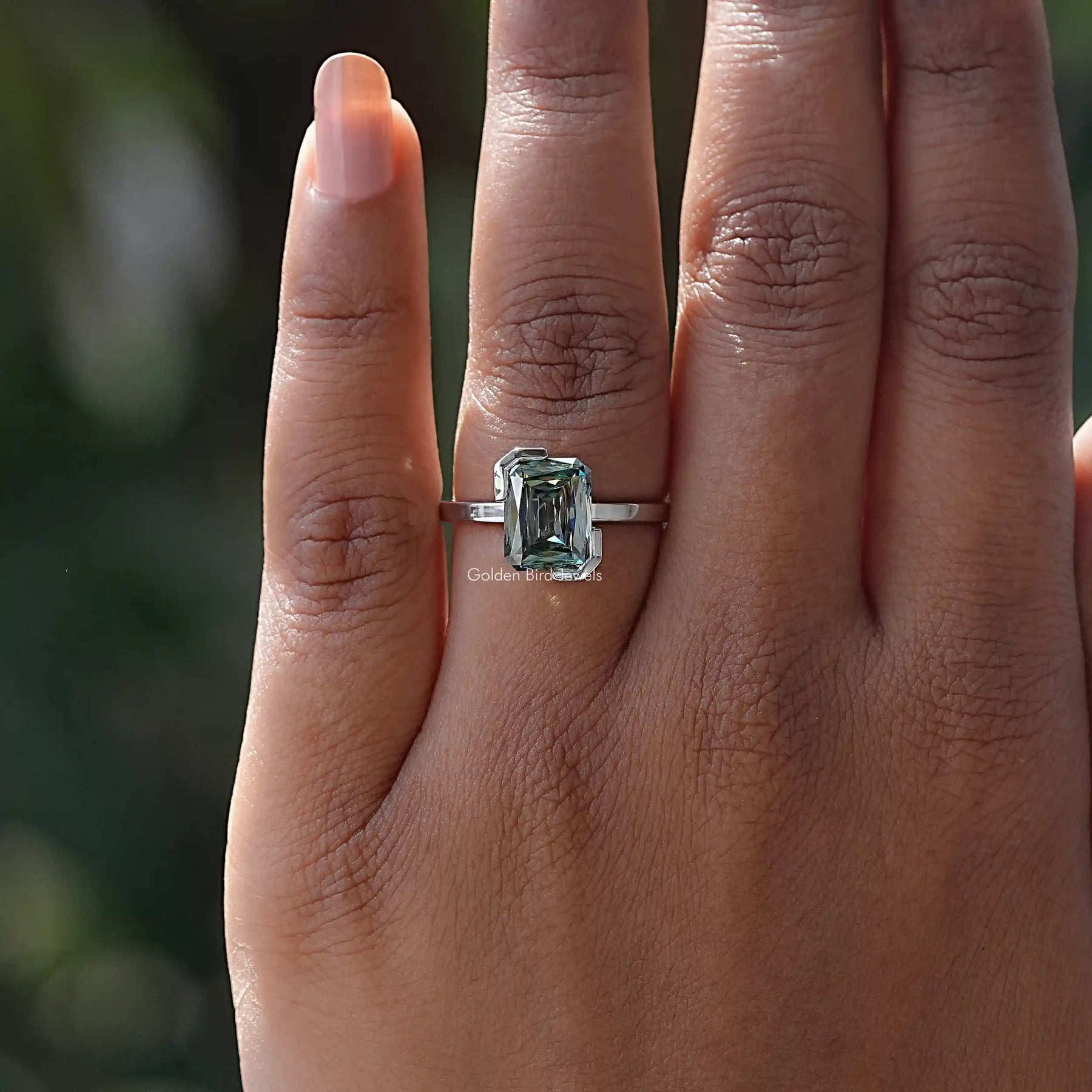 [Green Criss Cut Moissanite Half Bezel Set Ring]-[Golden Bird Jewels]