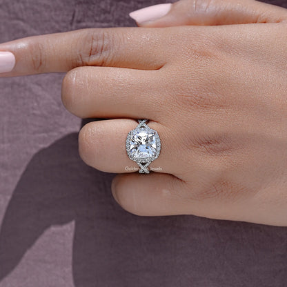 Verlobungsring mit quadratischem Labordiamant, Halo und gedrehter Ringschiene