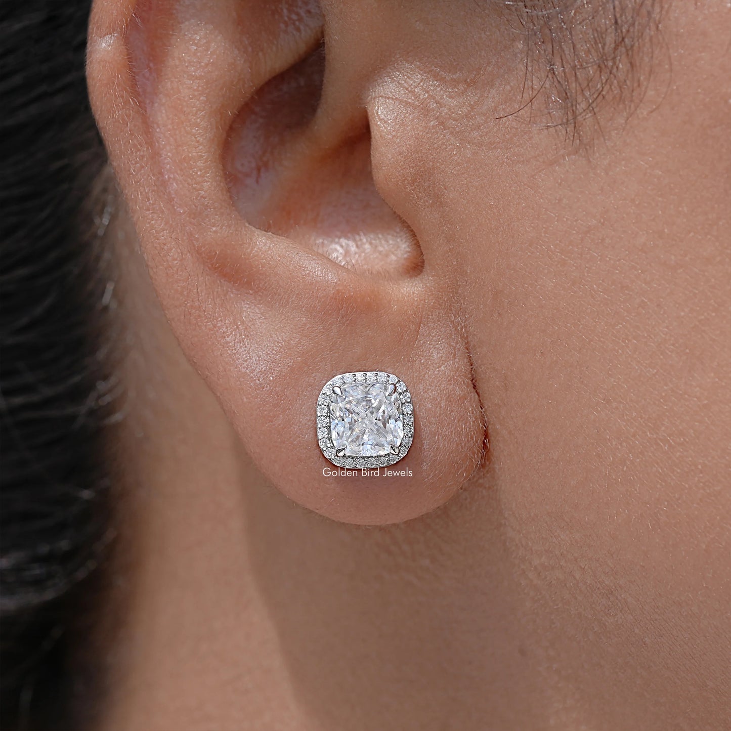 Kissen-Brillantschliff Moissanit Halo Ohrstecker