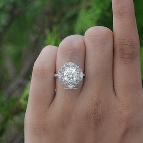 [Cushion Cut Moissanite Floral Wedding Ring]-[Golden Bird Jewels]