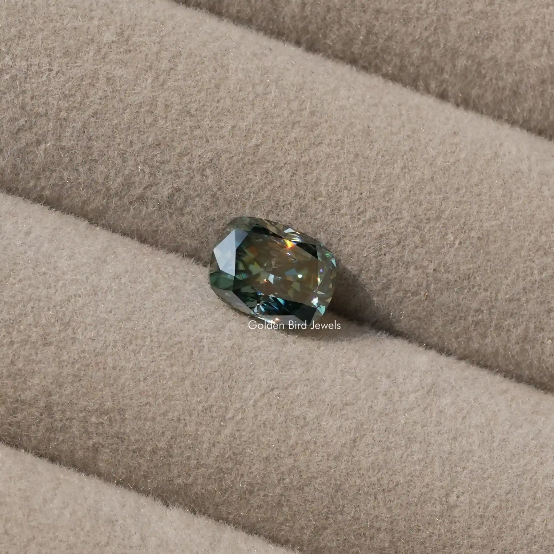 [This cushion cut loose stone made of blue green color]-[Golden Bird Jewels]