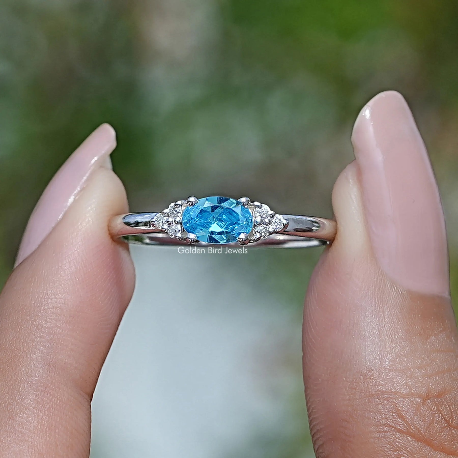 [East West Aquamarine Oval Cut Ring]-[Golden Bird Jewels]