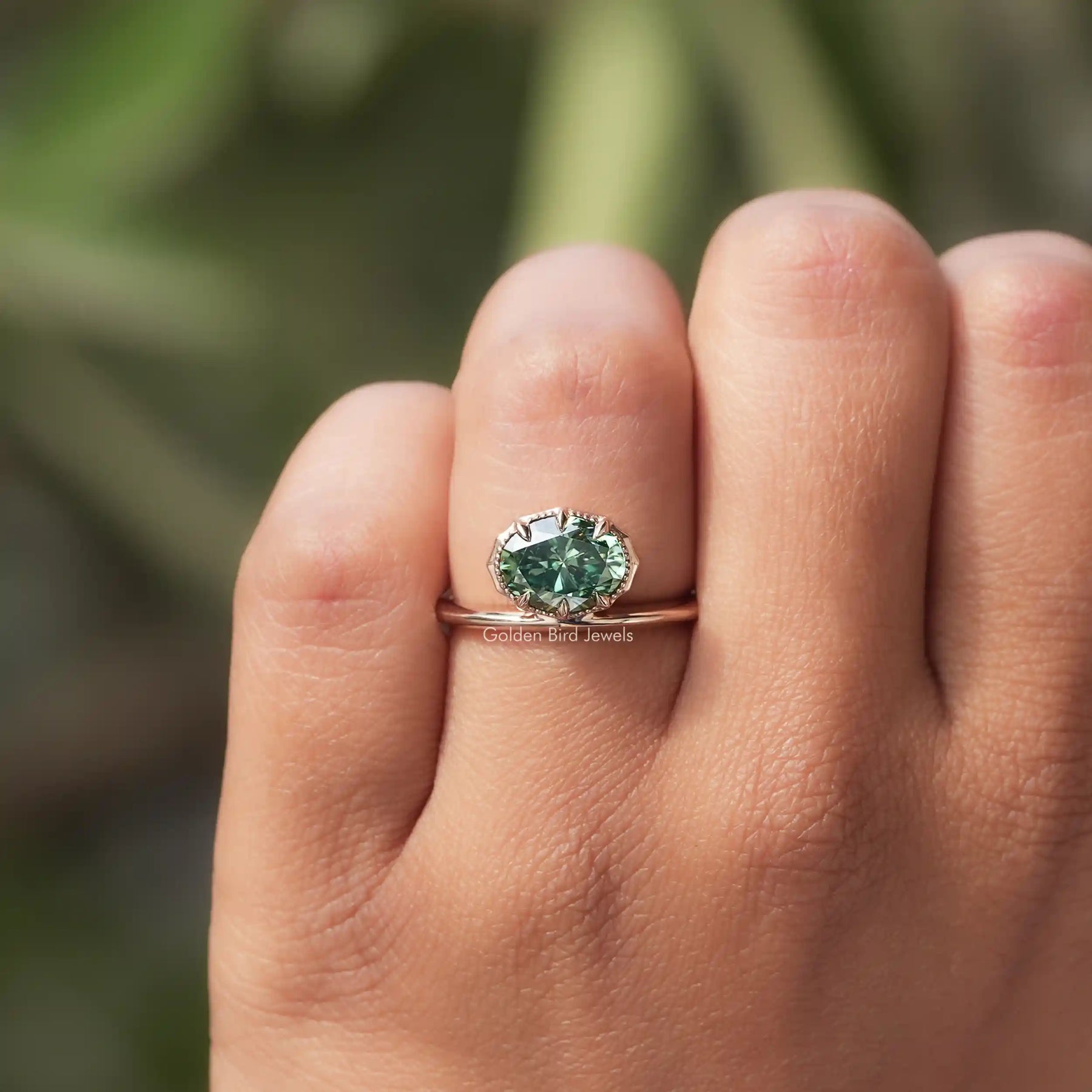 [Dark Green Oval Cut East West Moissanite Ring]-[Golden Bird Jewels]