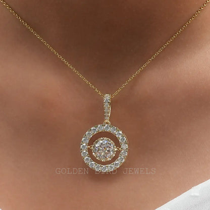 Moissanit-Hochzeitsanhänger im Rundschliff mit Halo-Motiv