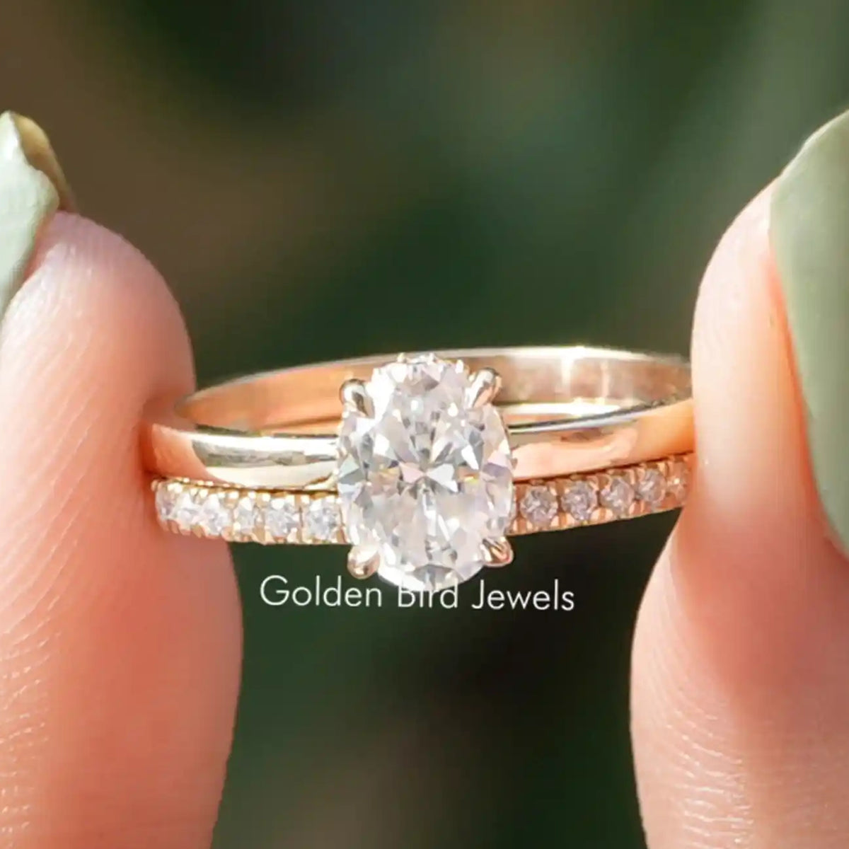 Brautring-Set mit ovalem Diamantschliff