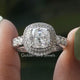 Moissanit-Ring mit doppeltem Halo im Kissenschliff 