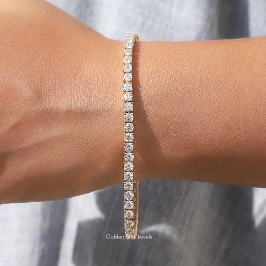 Wunderschönes Tennisarmband mit Moissanit im Rundschliff