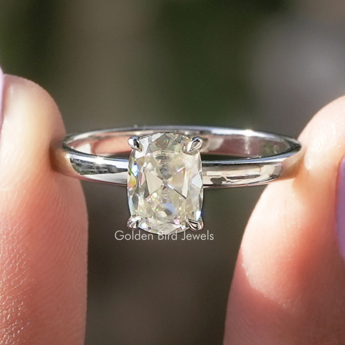 1 Karat Kissen-Schliff Moissanit Solitär Ring