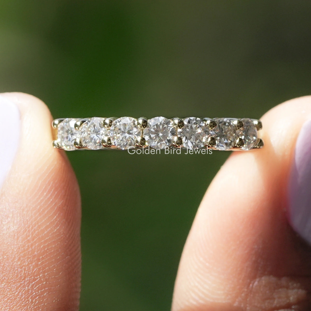 Farbloser, runder Moissanit-Halb-Eternity-Ring
