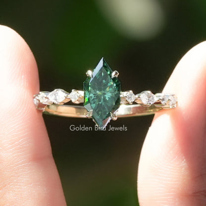 Grüner holländischer Marquise-Moissanit-Ring mit verstecktem Halo