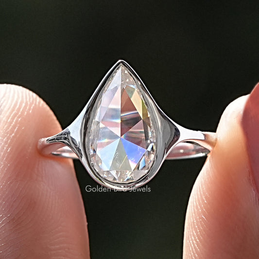 Rosen Schliff Birnen Moissanit Bezel Set Ring