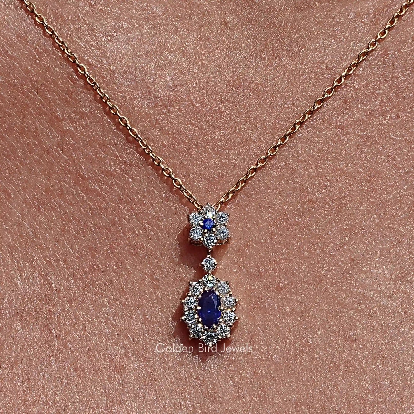 Blauer Saphir Oval Edelstein Halo Anhänger