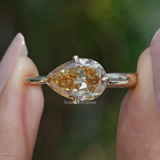 Alter Mine Birnenförmiger Moissanit Ring