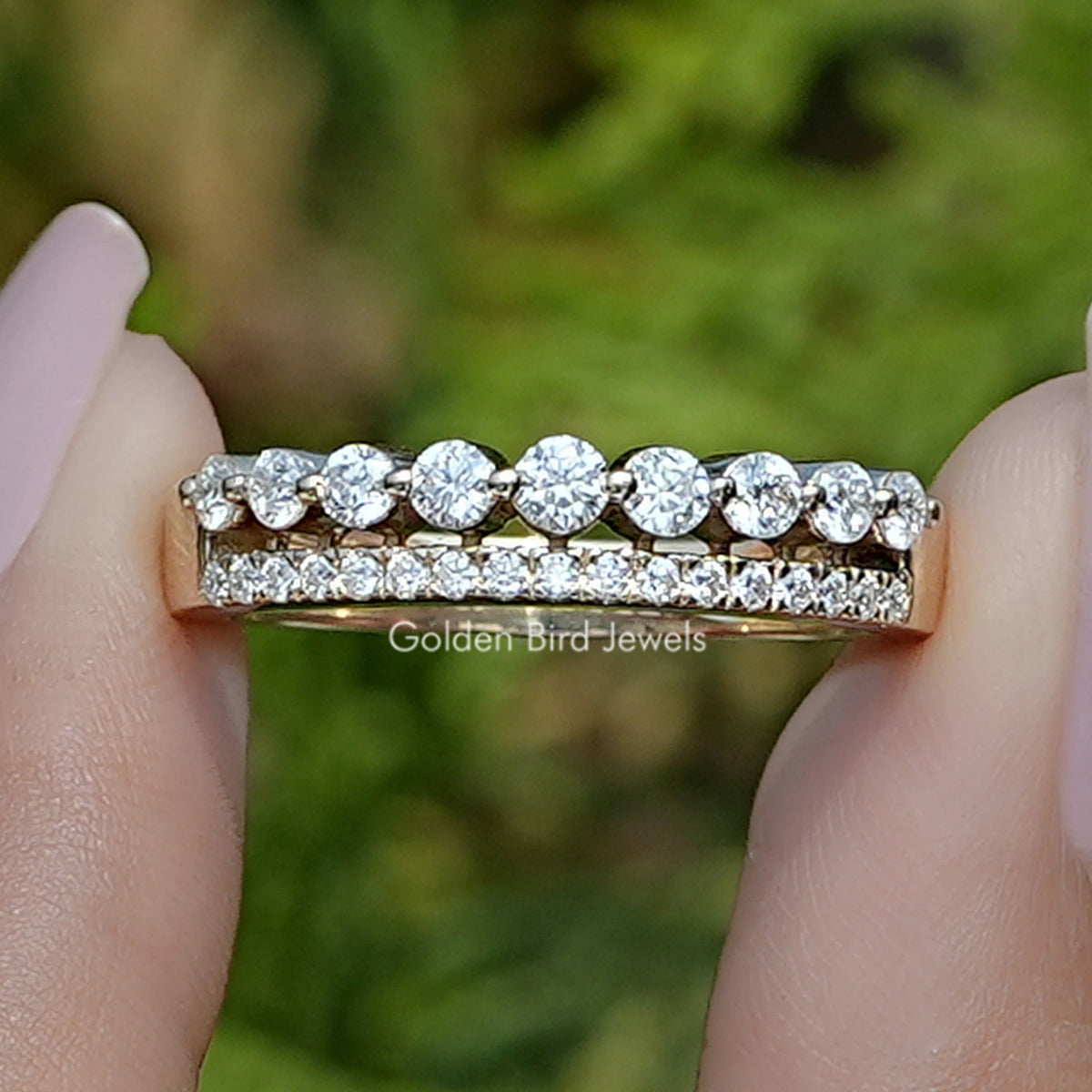 Runder, zweireihiger Moissanit-Halb-Eternity-Ring
