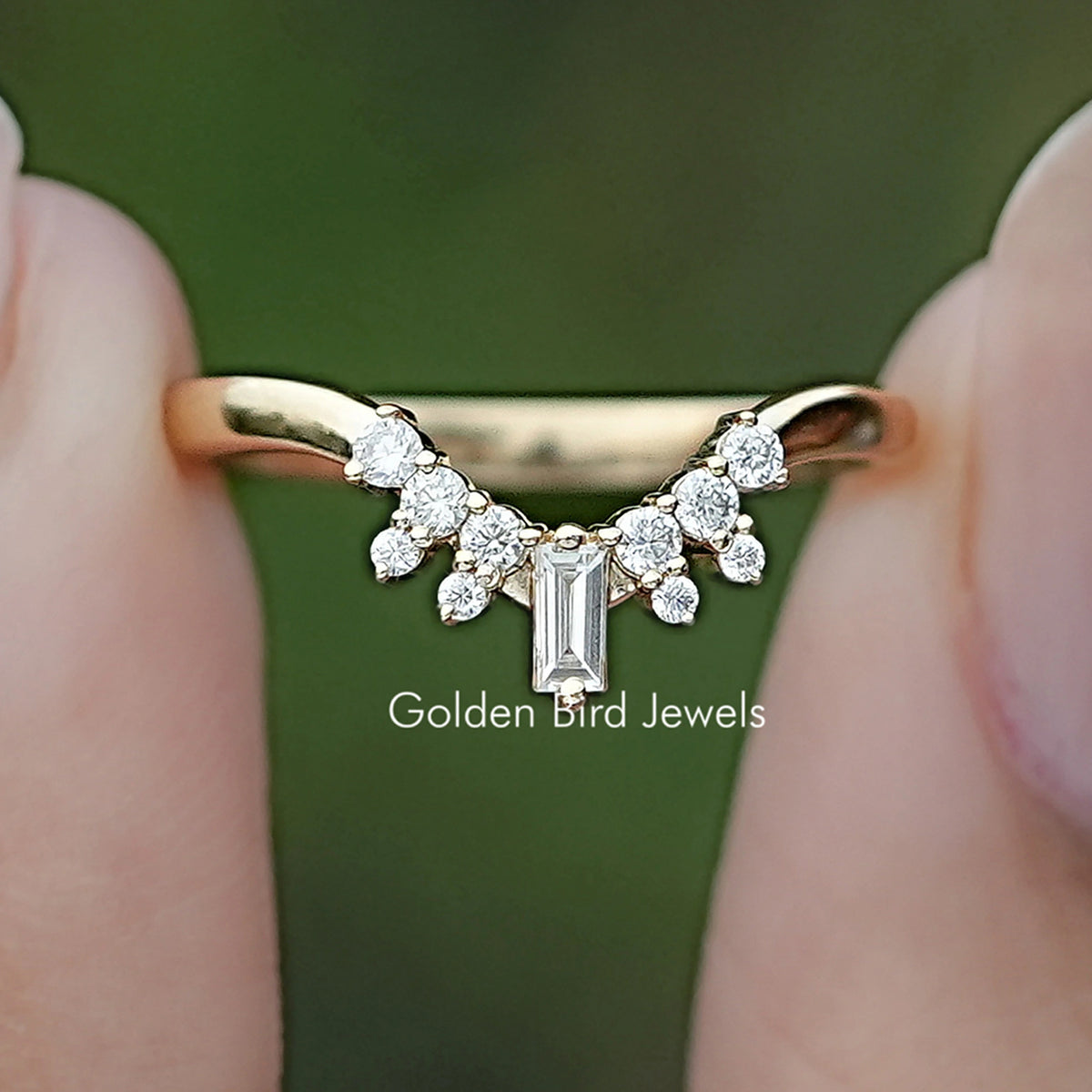 Baguette And Round Moissanite Chevron Band
