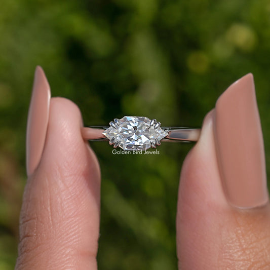 Niederländischer Marquise Moissanit Solitärring im Ost-West-Set