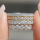 Passende Ringe mit rundem Moissanit-Schliff und voller Ewigkeit
