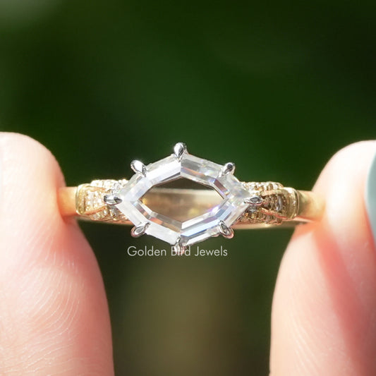 Stufen Schliff Marquise Versteckter Halo Moissanit Ring