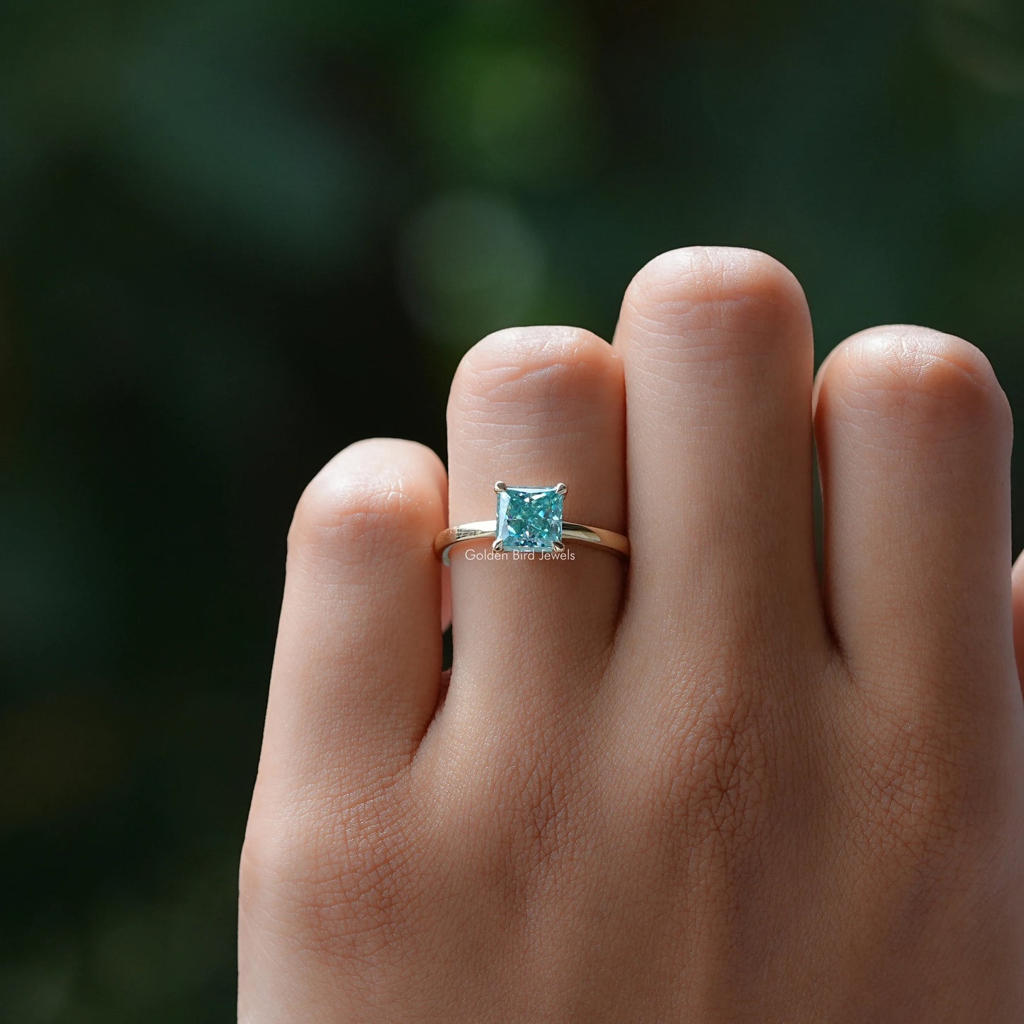 Cyan Blauer Princess Cut Moissanit Solitärring