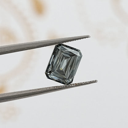 tweezers  View of Criss Cut Loose Moissanite