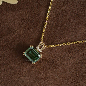 [Double Prong Setting Green Emerald Cut Pendant]-[Golden Bird Jewels]